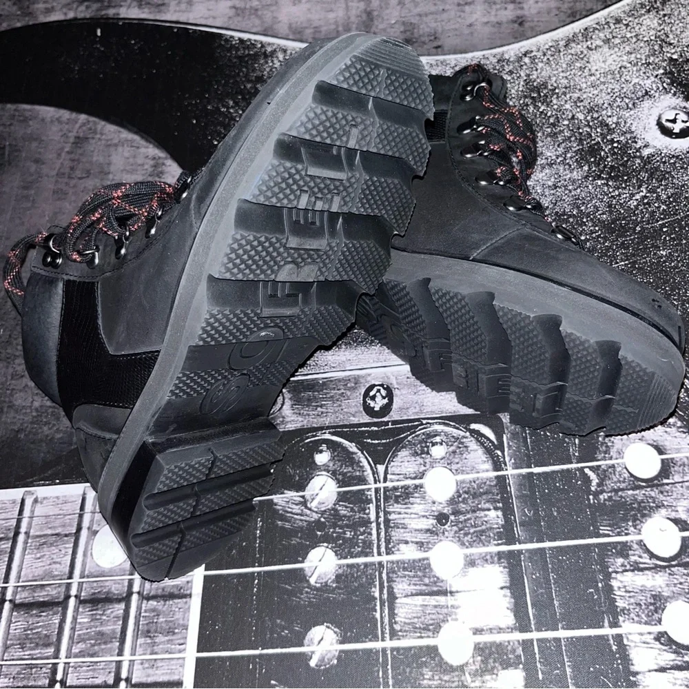 NEW Sorel Hiking Boot